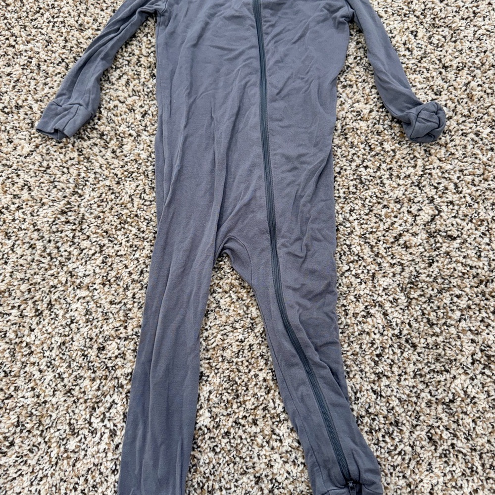 Kyte BABY Charcoal Kids One Piece Footie